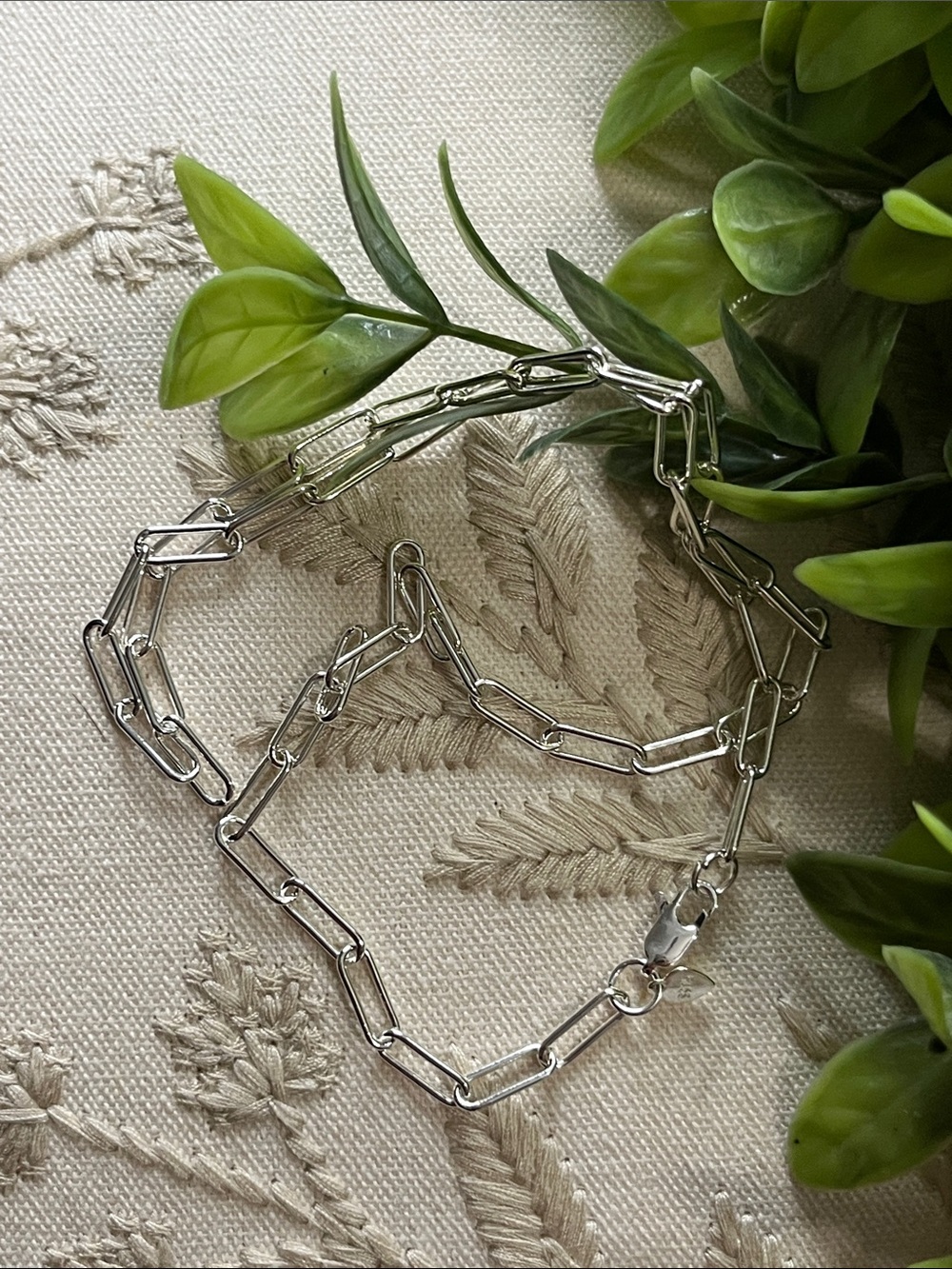 Sterling Paper Clip Chain 20” Necklace
New with Tags 925 Silver Jewelry - Picture 4 of 8